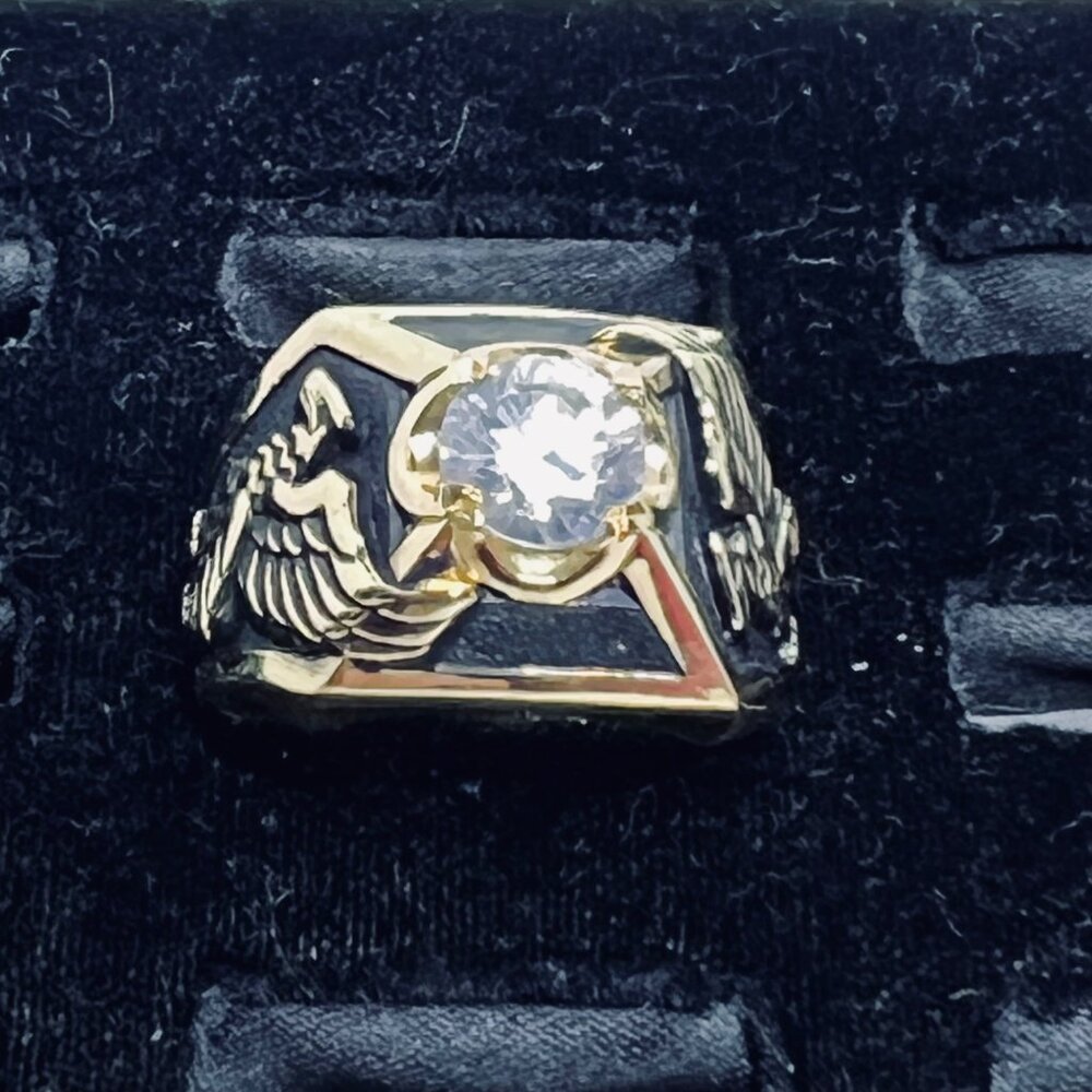 Vintage 14k Yellow Gold Electroplate And Black Enamel Men's Eagle Ring (R399)